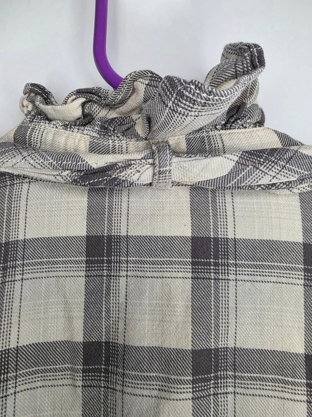 Lauren Ralph Lauren Cream and Gray Plaid Button-Down Tie-Neck Shirt-Large - Picture 10 of 11
